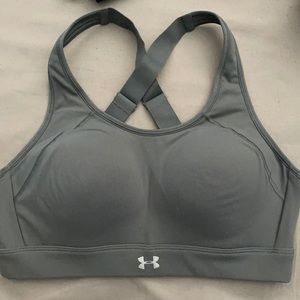 Under Armour sports bra size M